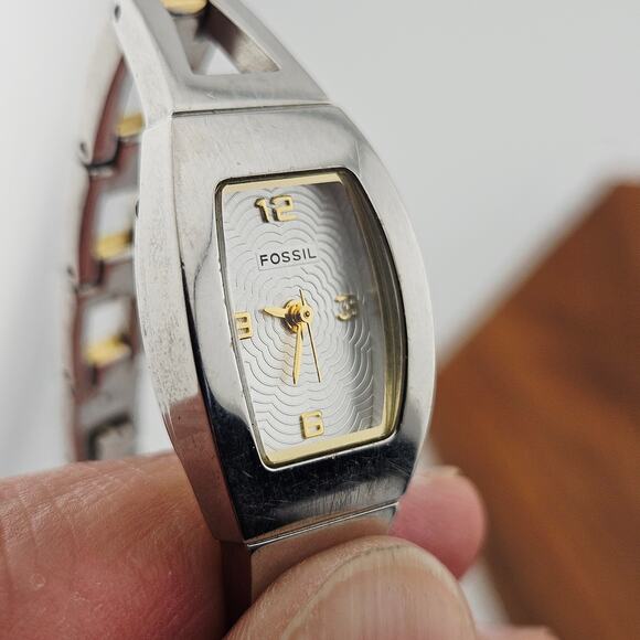 Fossil Women's Silver Tone Bracelet Watch Chunky Link Minimalist ES-9382 - Picture 3 of 7